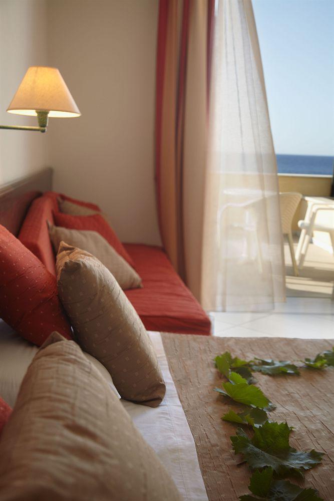 Amanda Hotel Karlovassi Eksteriør billede