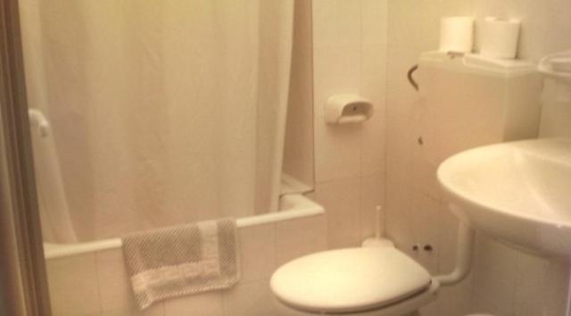 Amanda Hotel Karlovassi Værelse billede